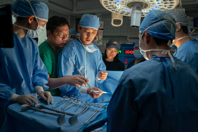 영업 담당자의 회사와 고객 사이의 균형 잡기, Company vs. Customer