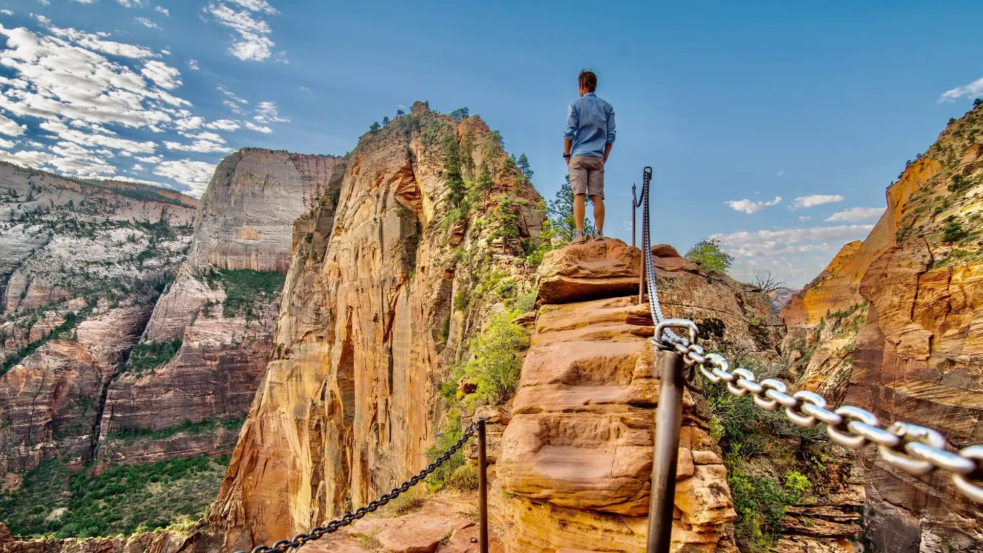 The chained ridge to Angels Landing
