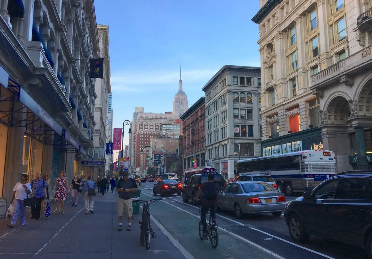 Late afternoon on 6th Avenue and 18th Street, Chelsea