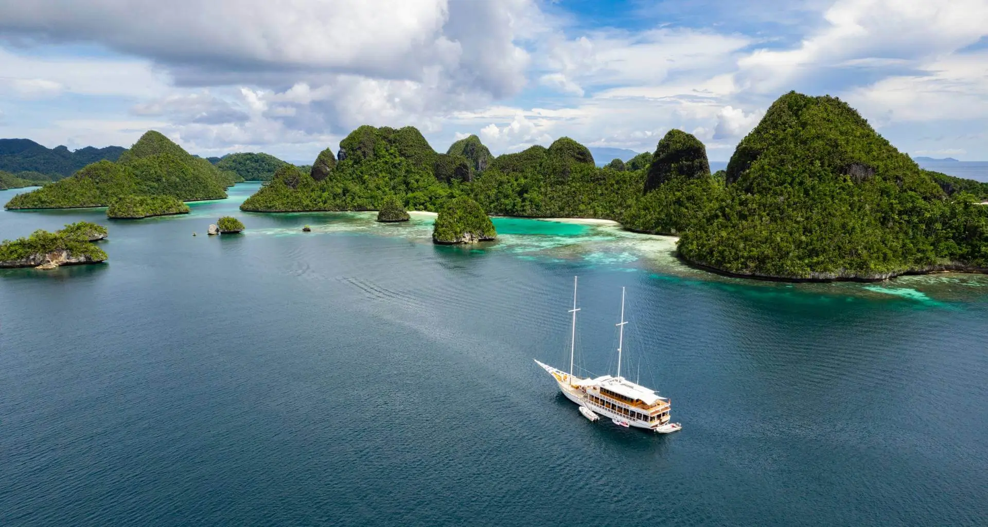 Luxury Cruise in Raja Ampat