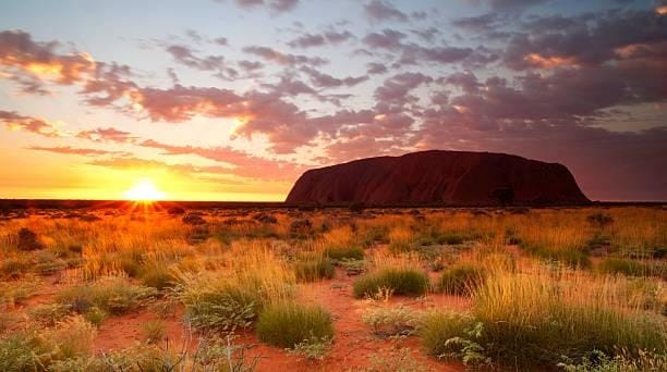Uluru Dawn Northern Territory Uluru Tour stock pictures, royalty-free photos & images