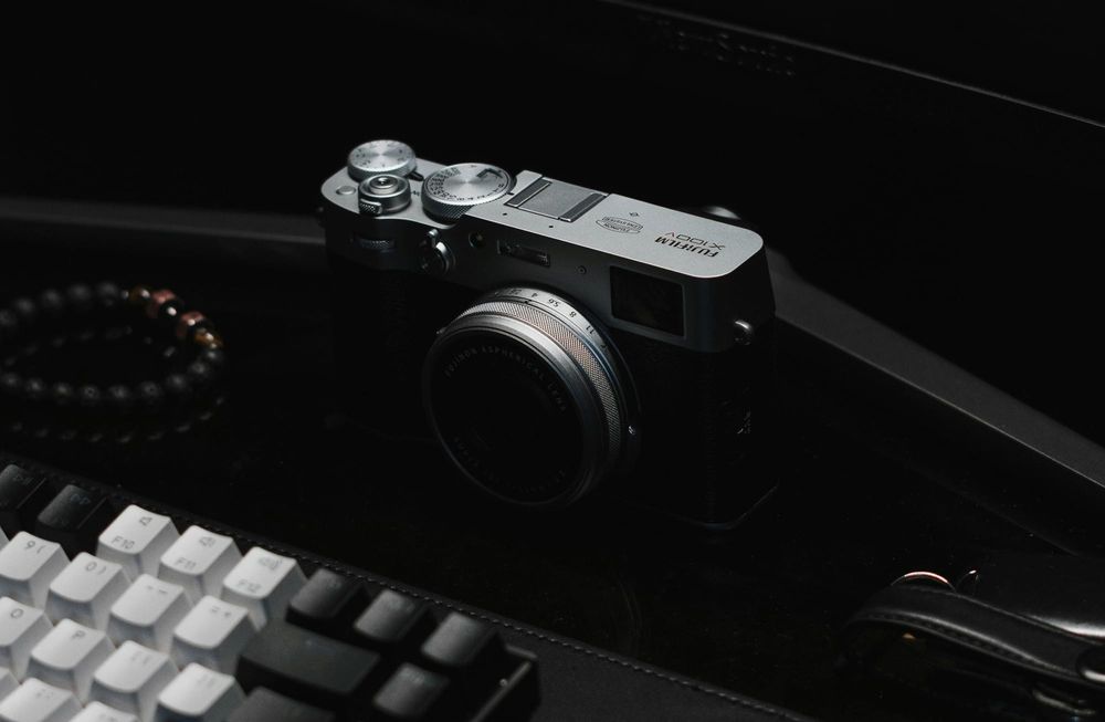 Yes, Please! Fujifilm Teases X100 with Medium Format Sensor post image