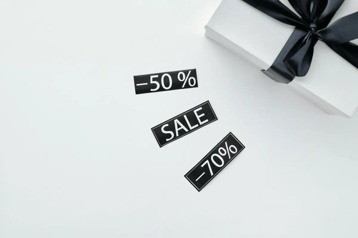 Holiday Shopping Trends: Ecommerce Insights and Predictions