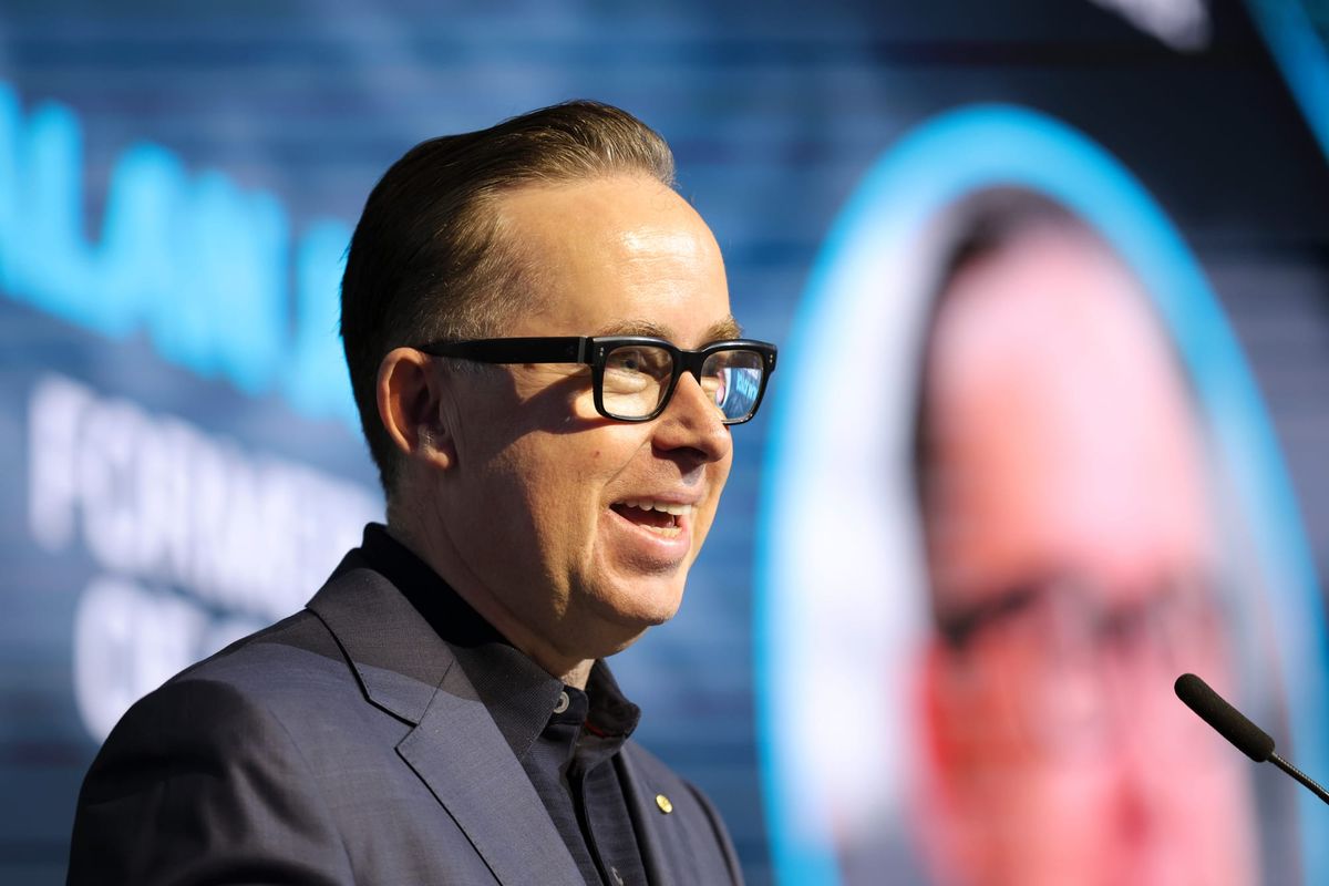 Alan Joyce is back!