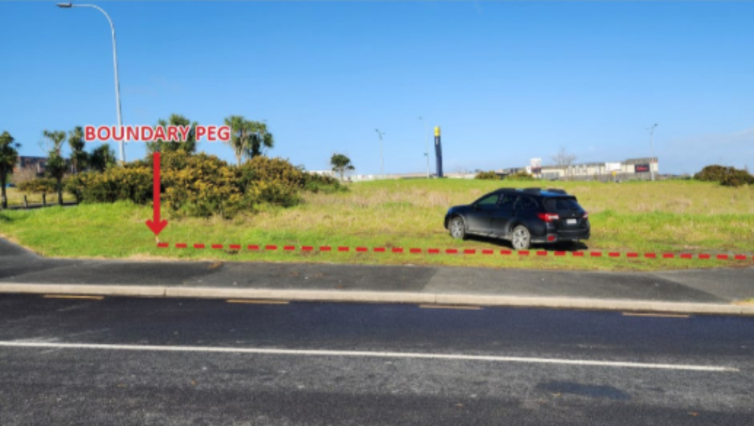 Howard's recreation of his park from the day he was fined. He estimated that his car was almost completely outside of Auckland Transport land.