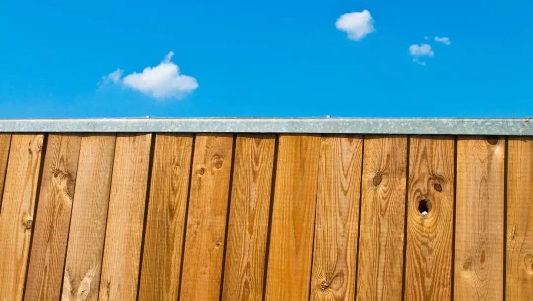 The judge noted that Montgomery was allowed to build a fence up to 2m high without any kind of judicial, regulatory or neighbour’s consent. (File photo)