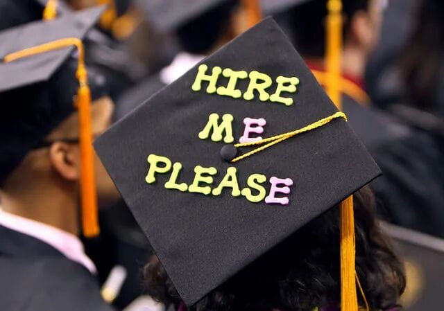 Just graduated? Use These 9 Tips to Jumpstart Your Job Search!