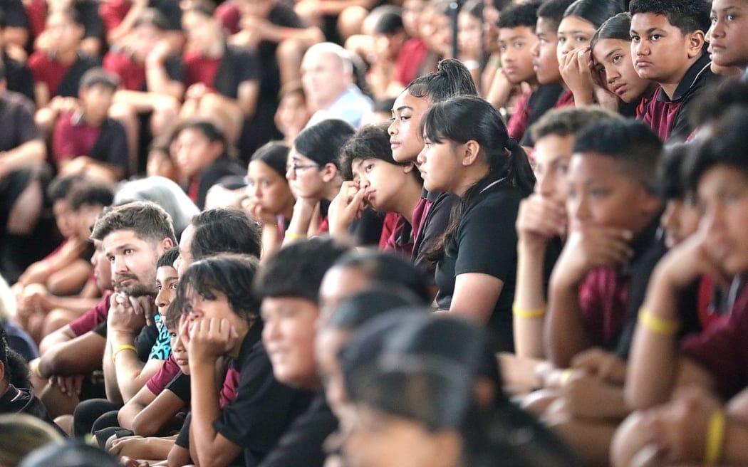 Kids at Manurewa Intermediate School during visit of Luxon, Stanford