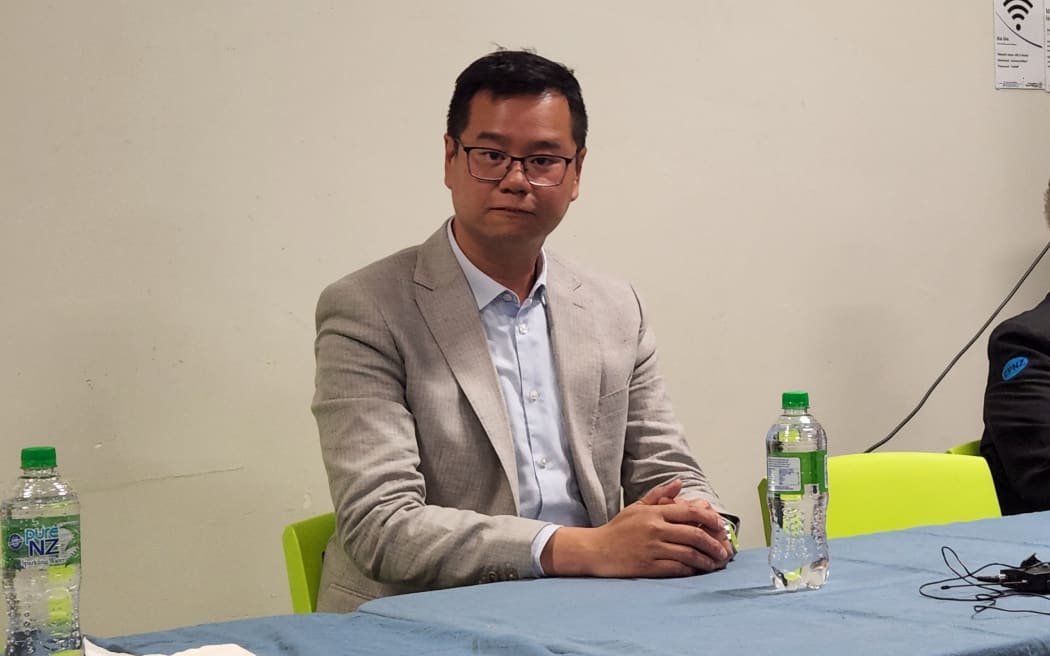 Mt Roskill anti-crime meeting