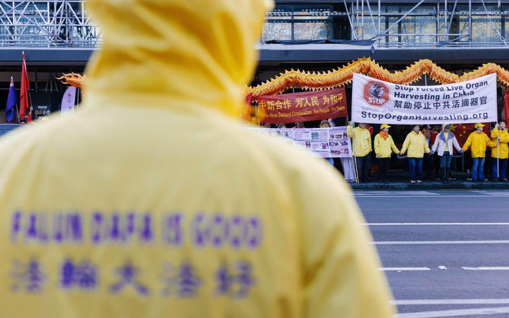 Supporters and protesters gather for Li Qiang's visit, 14th June 2024, Auckland
