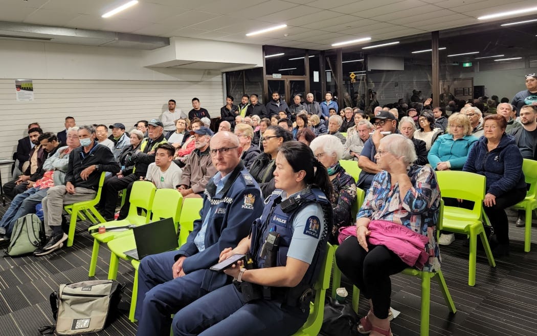 Mt Roskill anti-crime meeting