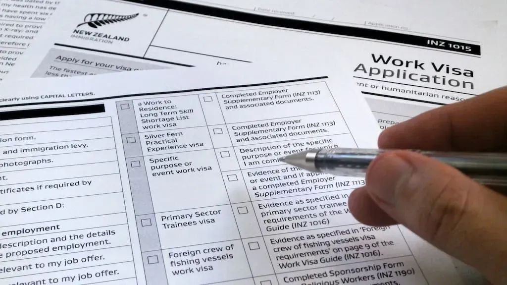 华人持牌移民顾问“黑历史”曝光，执照吊销，罚款超6万