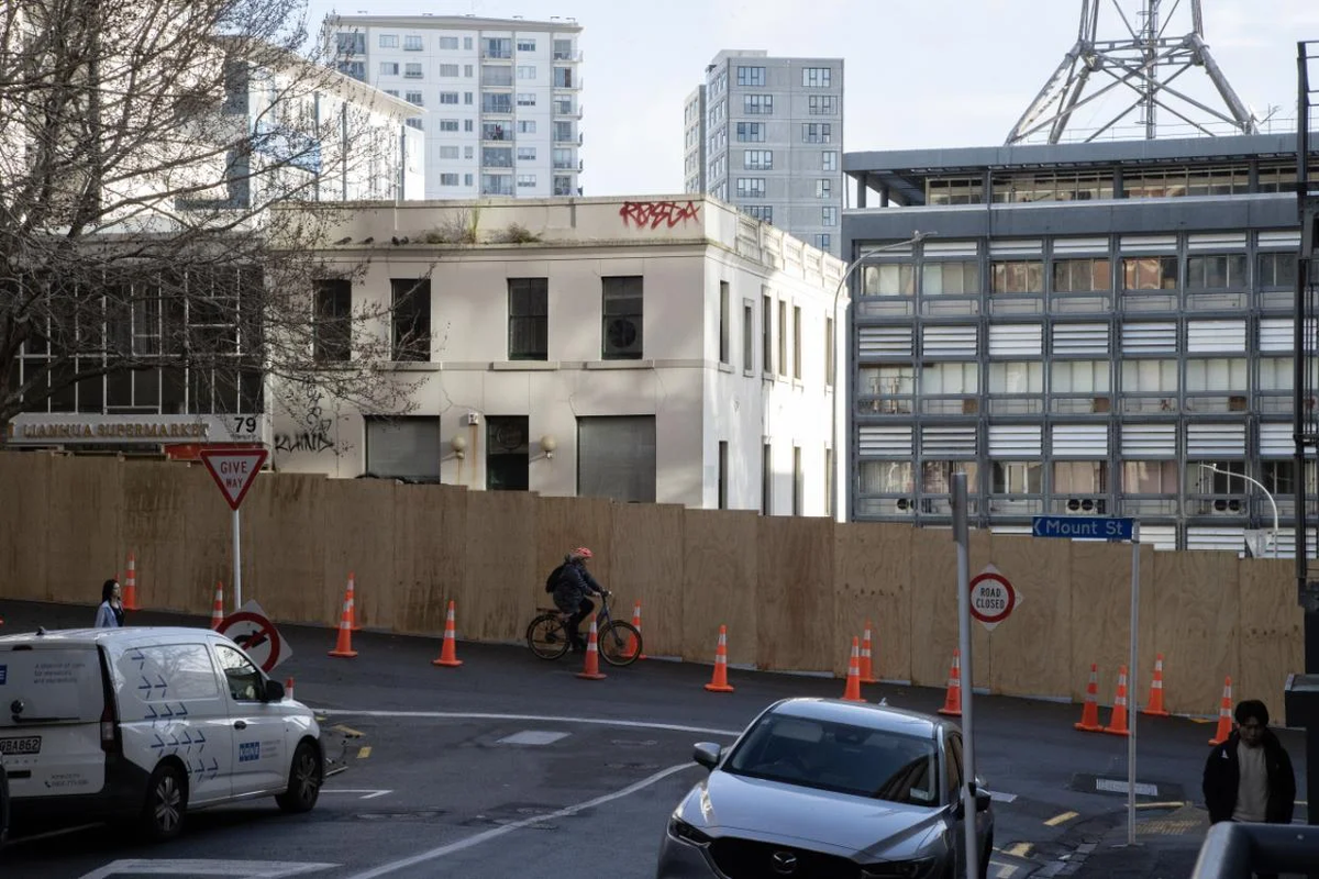 奥克兰CBD又一家店要被逼死，市议会行为让人无语