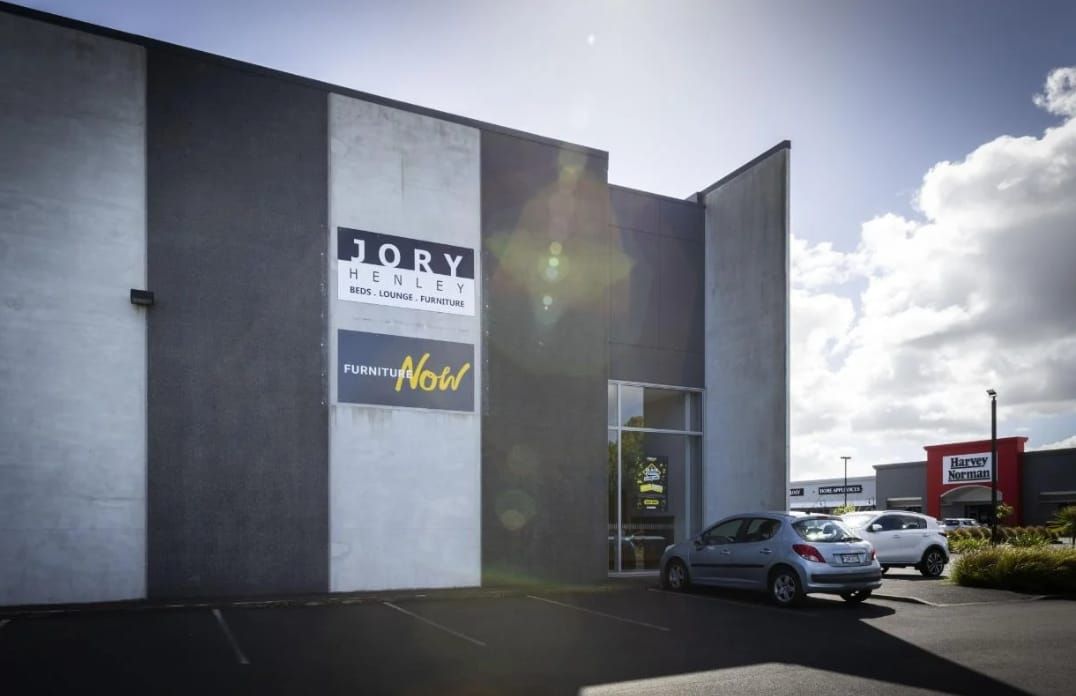 新西兰华人家具品牌资金链断裂，多家门店关门