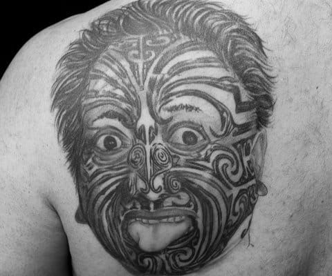 maori-knowledge-use-fungi-tattoo-black-color