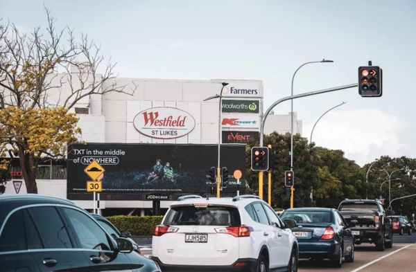 11岁孩子奥克兰商场被抢 “无人帮忙”