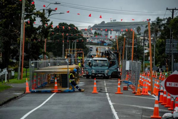 奥克兰商户：“营业额下降90%，快被市政工程逼死”