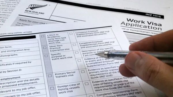 华人持牌移民顾问“黑历史”曝光，执照吊销，罚款超6万