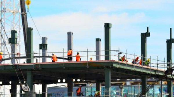 新西兰经济超预期下跌