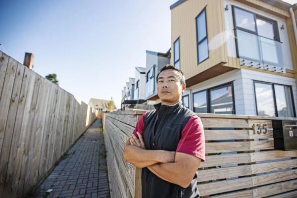 奥克兰华人合伙建房，“靠口头约定分账”，如今法院禁止出售