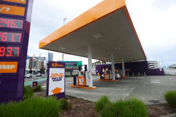 在新西兰自助加油后，银行卡资金被“锁死”，千万注意这个按钮！