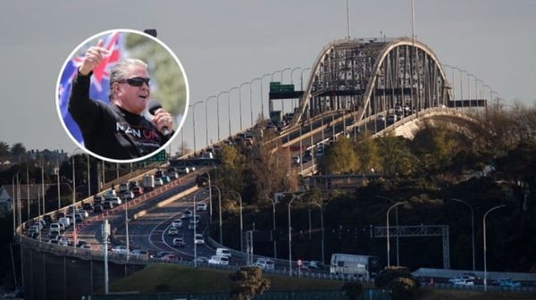 新西兰“反移民大游行”计划强登北岸大桥