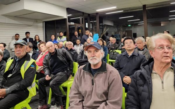 Mt Roskill居民对犯罪暴力不满，认为警方应对不力