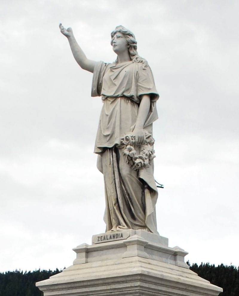 Palmerston_NZ_Boer_War_Memorial_closer