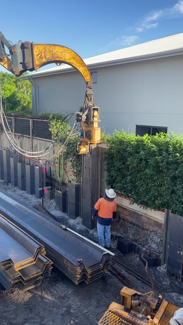 vibration of sheet piles down to RL