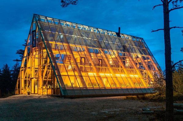 Beautiful Sustainable Self-Sufficient Off-Grid GREENHOUSE House in Sweden