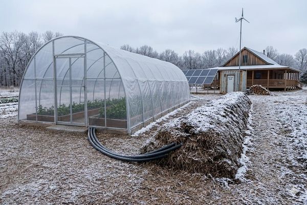 Heat Your Greenhouse, Your Cabin, AND Your Hot Water With a Compost Pile - GROW YOUR OWN FOOD YEAR-ROUND!
