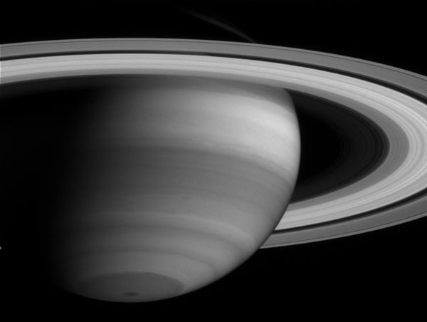 Saturn w astrologii — dlaczego wygląda dokładnie tak jak działa