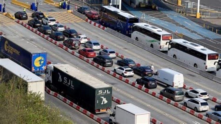 Extra EU border checks suspended at Dover as travellers face delays in heat