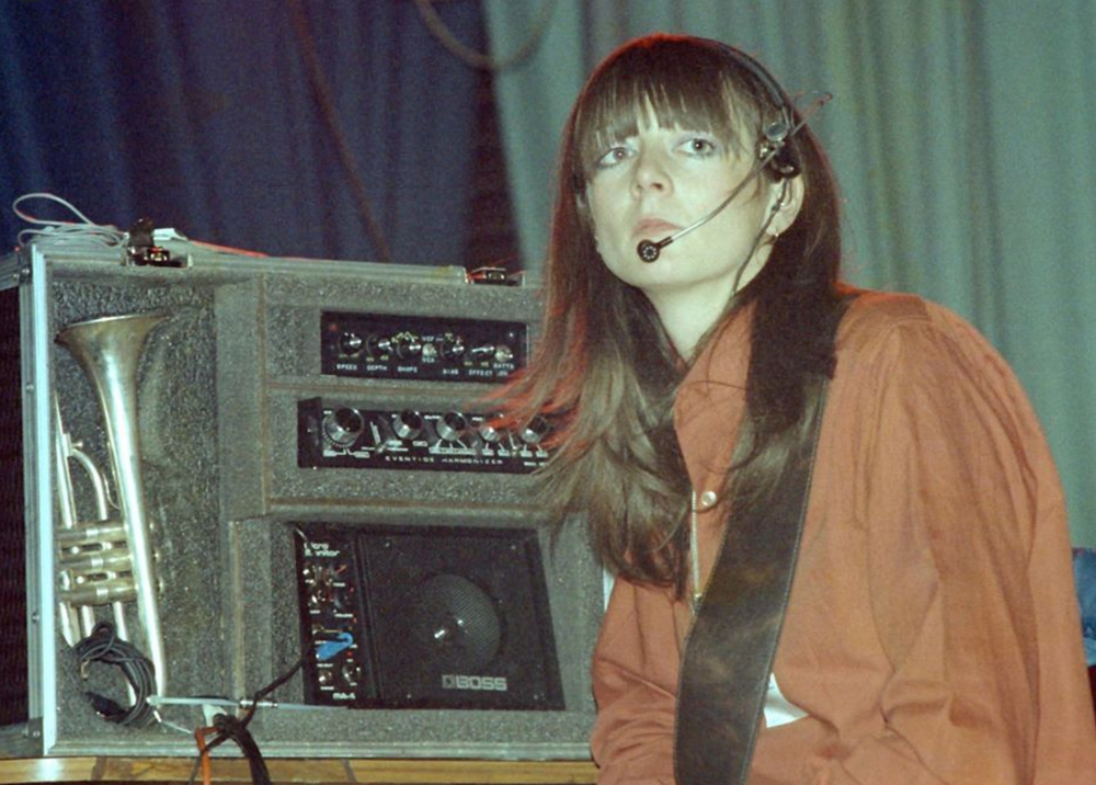 Cosey with guitar and other noise machines