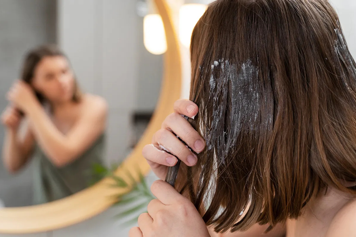 Best Hair Masks For Frizz-Free & Healthy Looking Hair