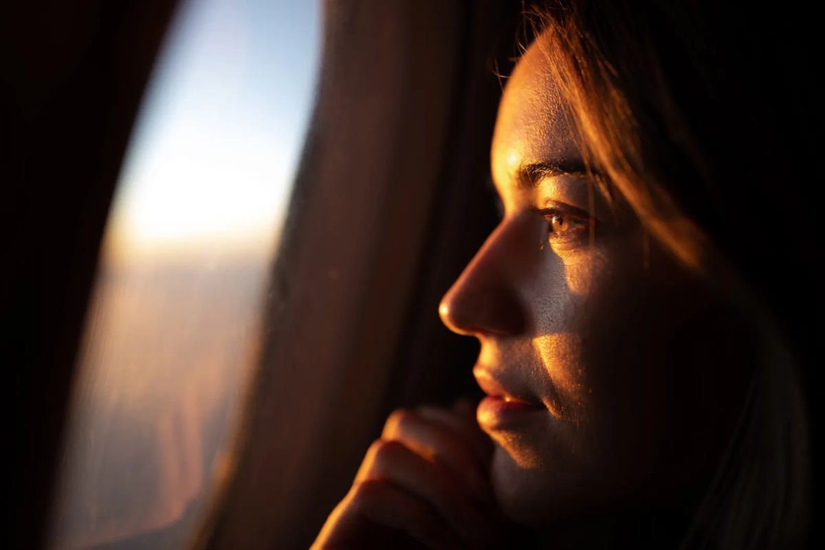 How to Keep Your Skin Glowing on Long Flights