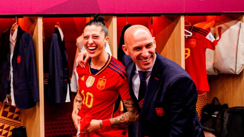 Haberle apretado el culo, Rubiales