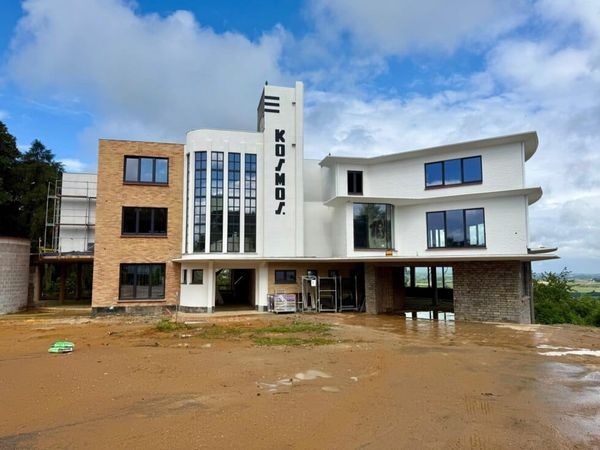 Les travaux de rénovation de l'emblématique Kosmos avancent à grands pas