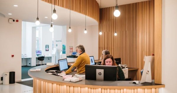 À Courtrai, on peut désormais aussi adresser des compliments via le point de contact 1777