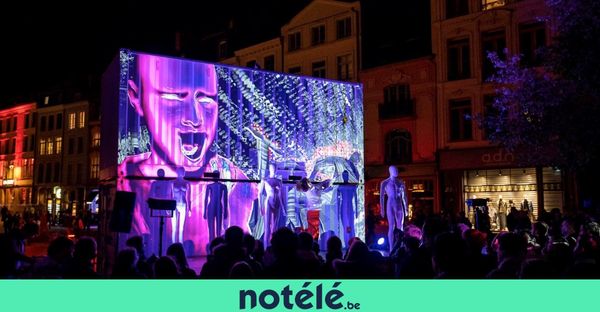 Doornik: dans en videomapping aan de voet van de kathedraal