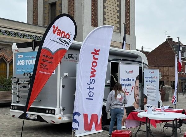 Let's Work repart dans le nord de la France avec son mobil-home de l'emploi : « Travailler en Belgique, c'est chic »