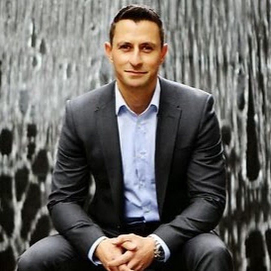 Employee to Entrepreneur with Steve Glaveski