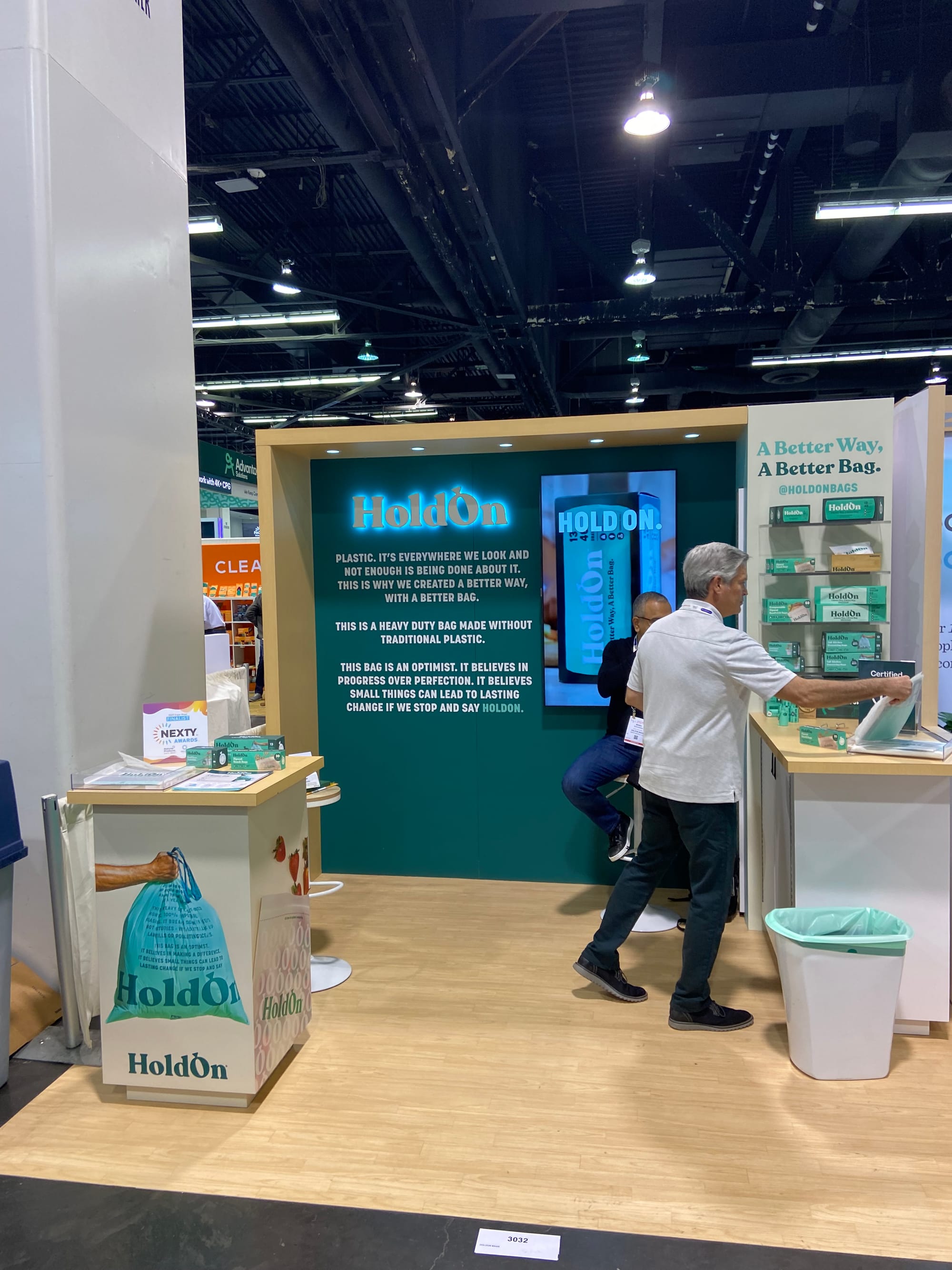 Booth for HoldOn garbage bags