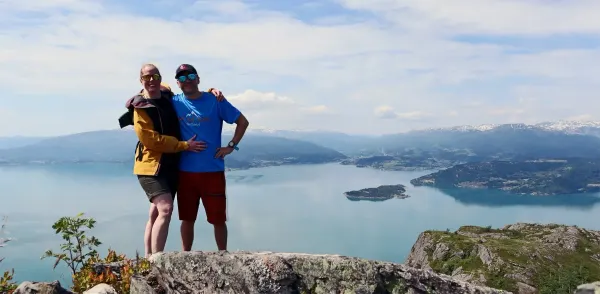 Samlen (686 moh) – spektakulær utsikt over Hardangerfjorden