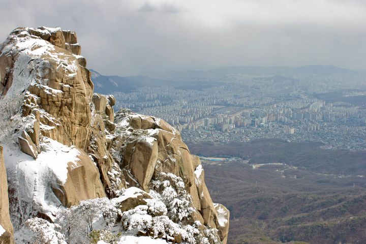 🎧 Songs of the Week #13: Always we try to bring ourselves ease, relaxation, and peace of mind through a material goal, which is impossible. Nothing really satisfies.