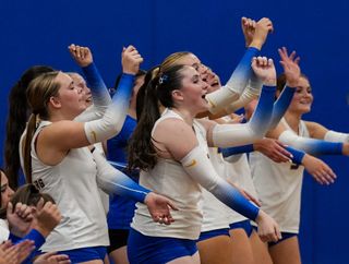 Photo Gallery: Newberg Volleyball vs. McKay