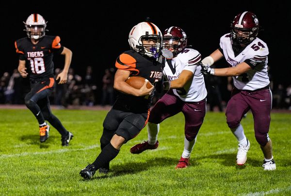 Photo Gallery: Yamhill-Carlton football versus Dayton