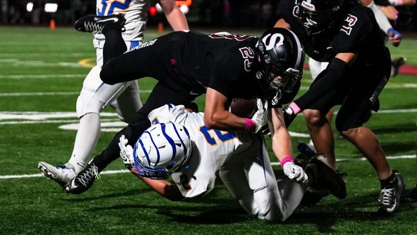 Defending Pac champs Sherwood blanks Newberg, 46-0