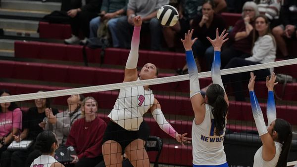 Sherwood sweeps Newberg to move to 7-1 in Pac play
