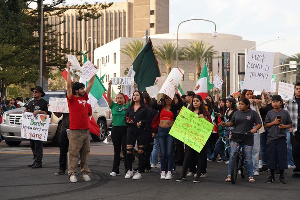 No, Mayor Amezcua is not working with ICE